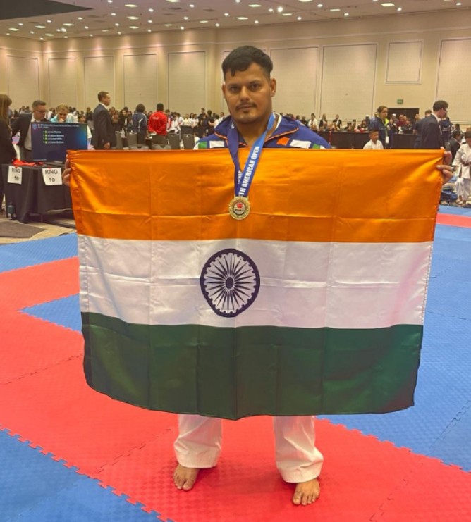 डीबीयू के तरूण शर्मा ने नॉर्थ अमेरिकन कराटे चैंपियनशिप में स्वर्ण पदक जीता